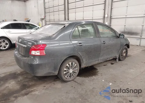 2010 Toyota Yaris z USA, uszkodzony, nr VIN JTDBT4K37A1366676